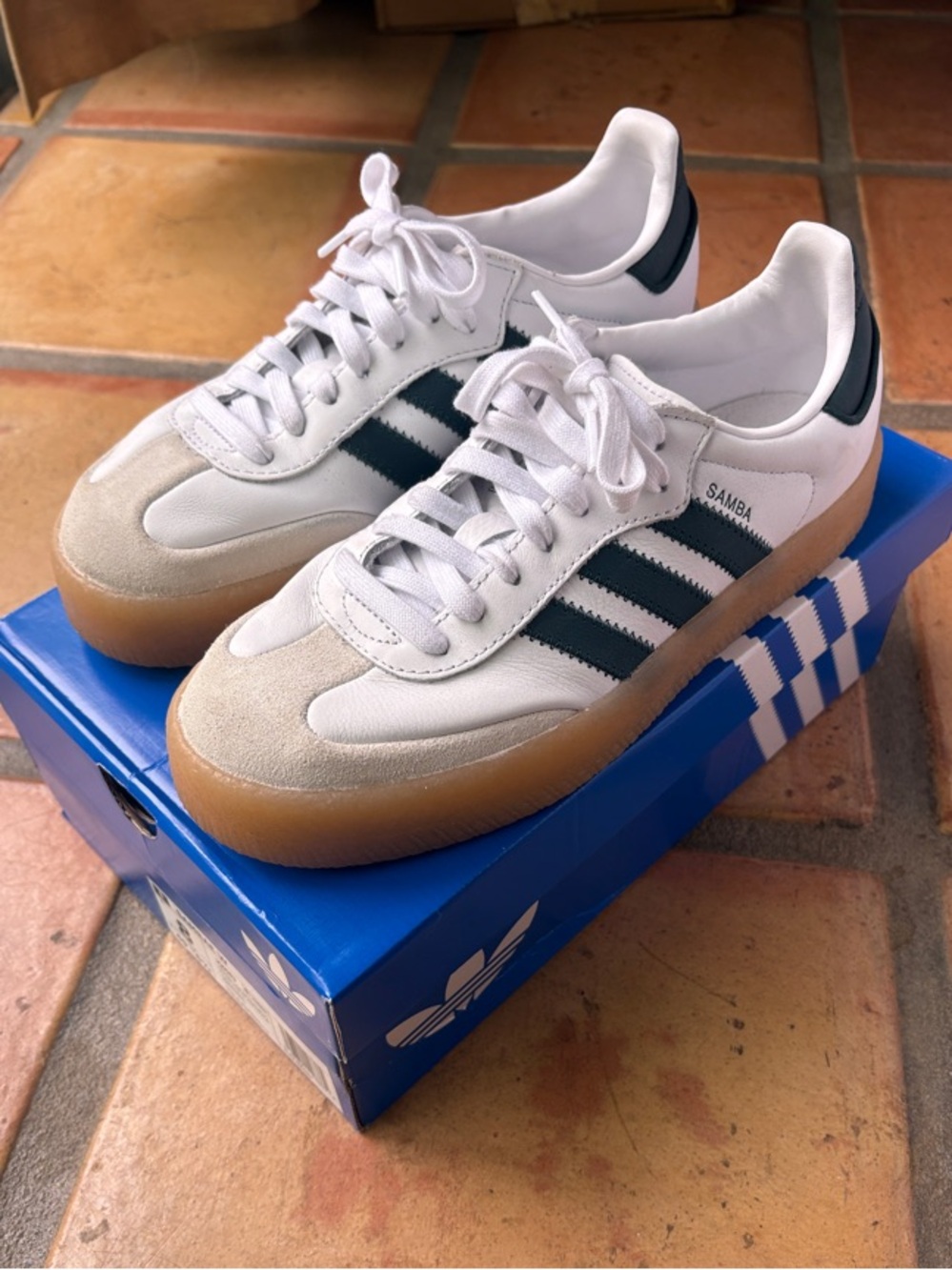 adidas Women’s Samba White with Green Stripes and Platform Gum Sole, Size 8.